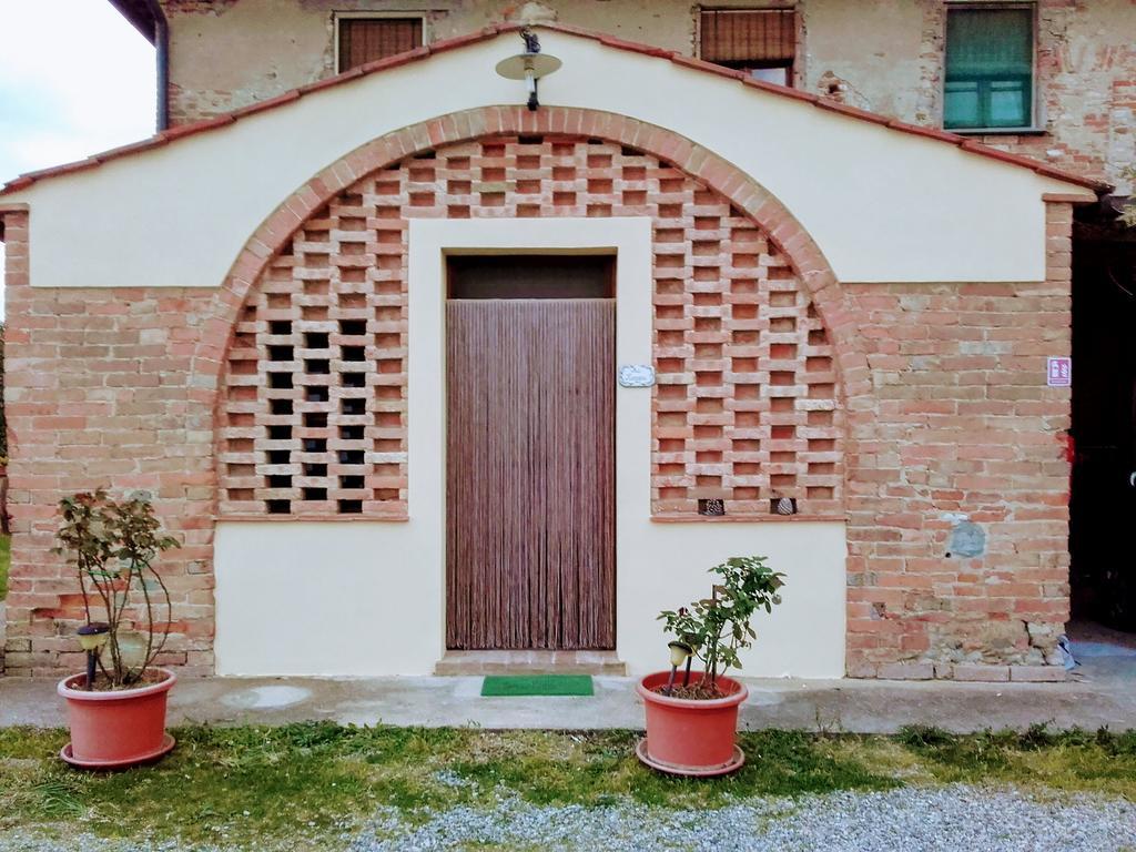 Agriturismo Il Torrione チェルタルド エクステリア 写真