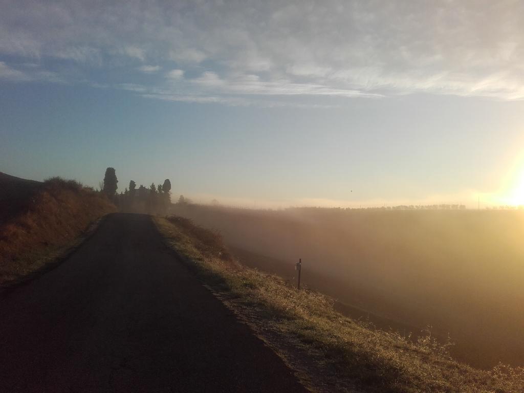 チェルタルド Agriturismo Il Torrioneヴィラ エクステリア 写真