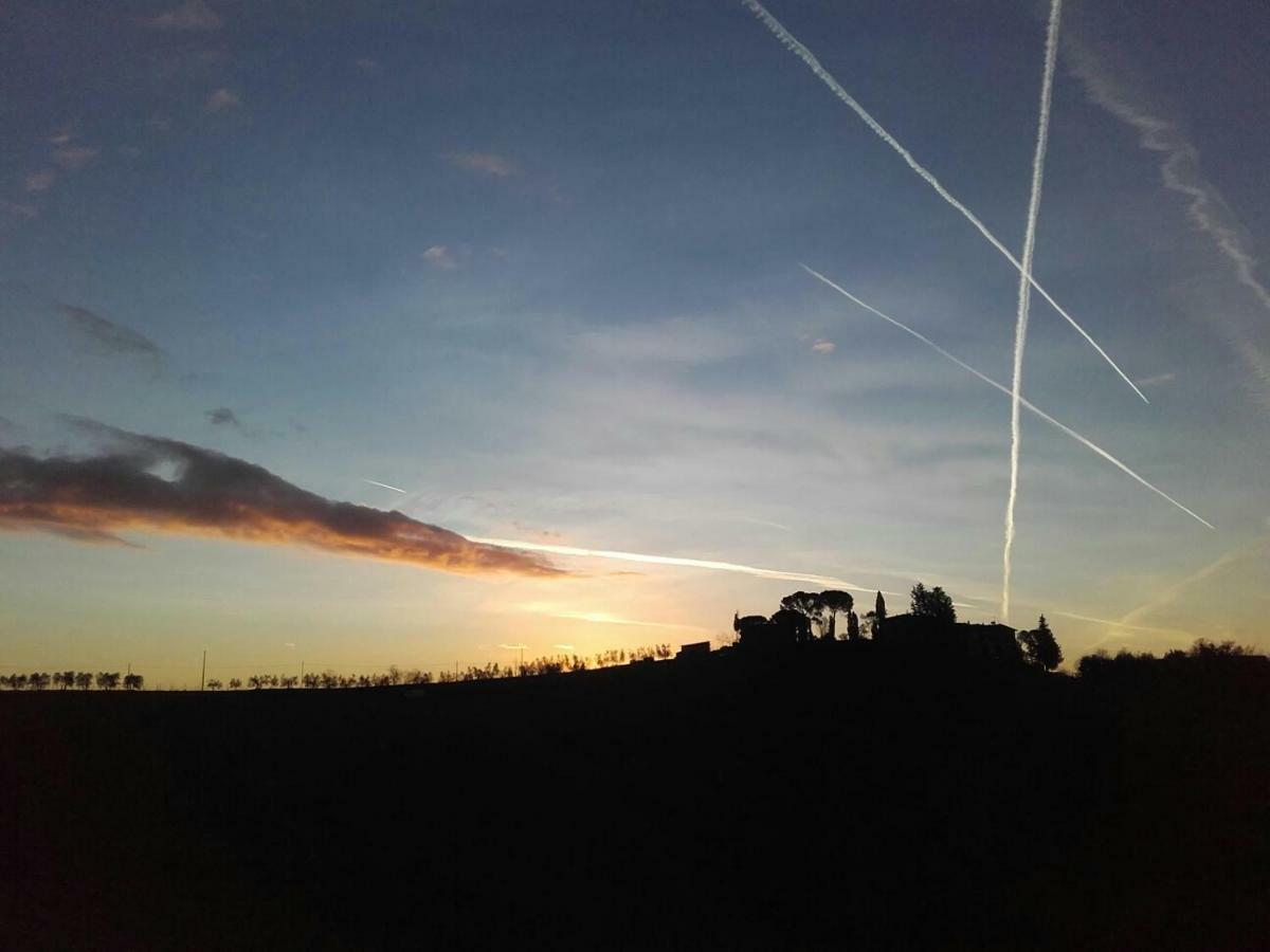 チェルタルド Agriturismo Il Torrioneヴィラ エクステリア 写真