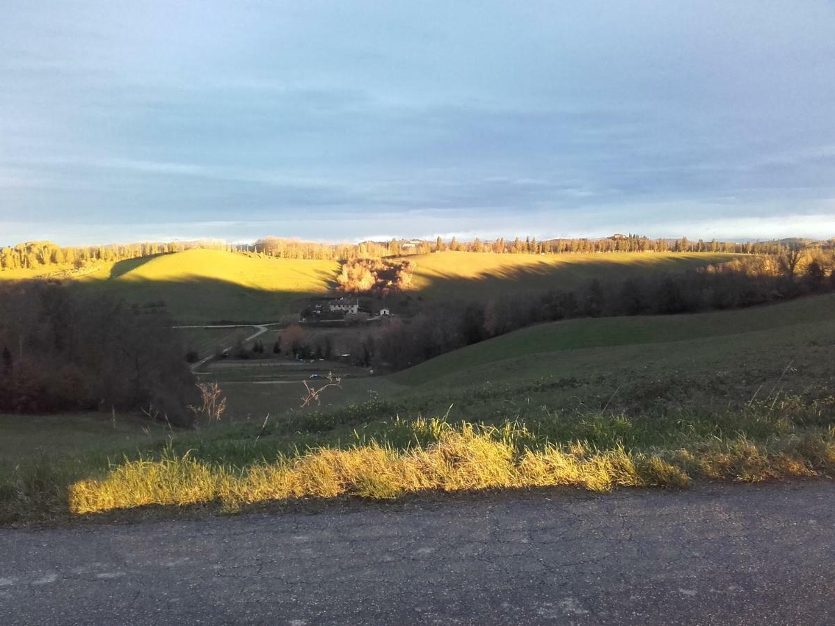 チェルタルド Agriturismo Il Torrioneヴィラ エクステリア 写真