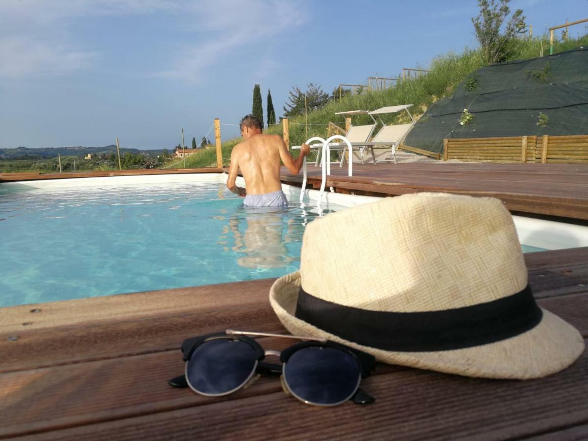 Agriturismo Il Torrione チェルタルド エクステリア 写真