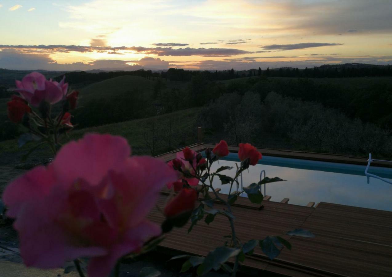 Agriturismo Il Torrione チェルタルド エクステリア 写真